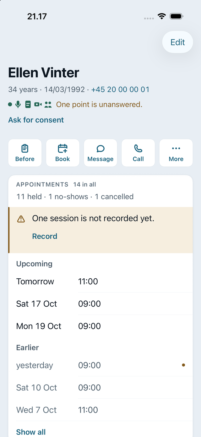 The client’s card on iPhone: the actions Message, Call, SMS, Course and Relations